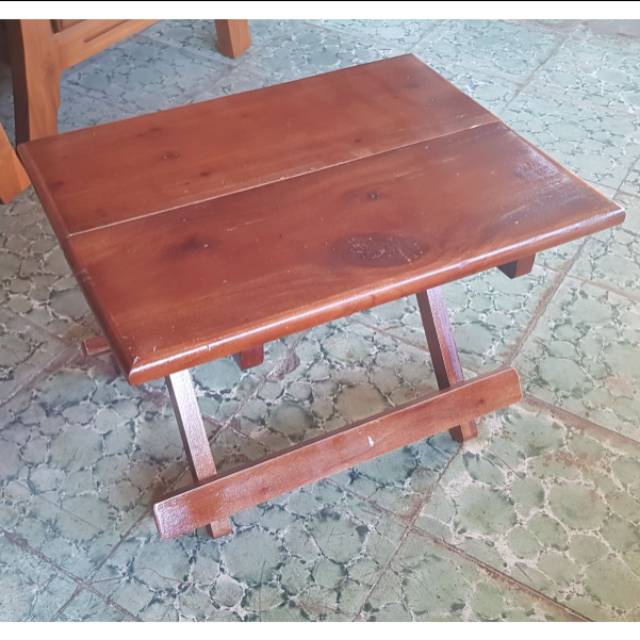 Meja lipat kayu