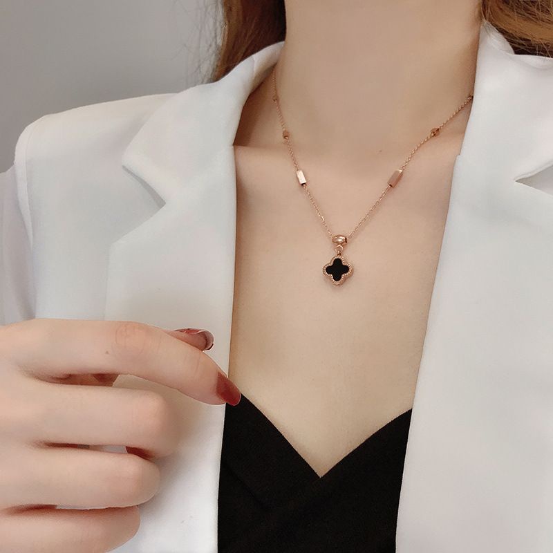 Kalung Titanium Lv Premium Bisa Bolak Balik 2 Warna Anti Luntur Anti karatan Model Wanita korea