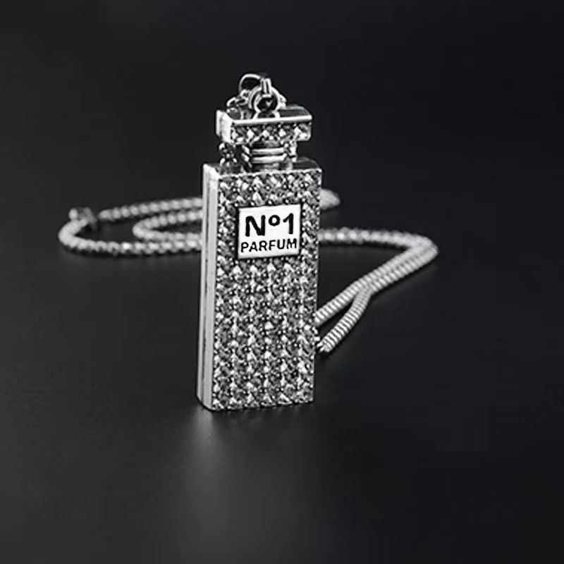 Kalung Rantai Liontin Botol Parfum Bahan Titanium Steel Gaya Korea / Retro / Hip Hop Untuk Wanita