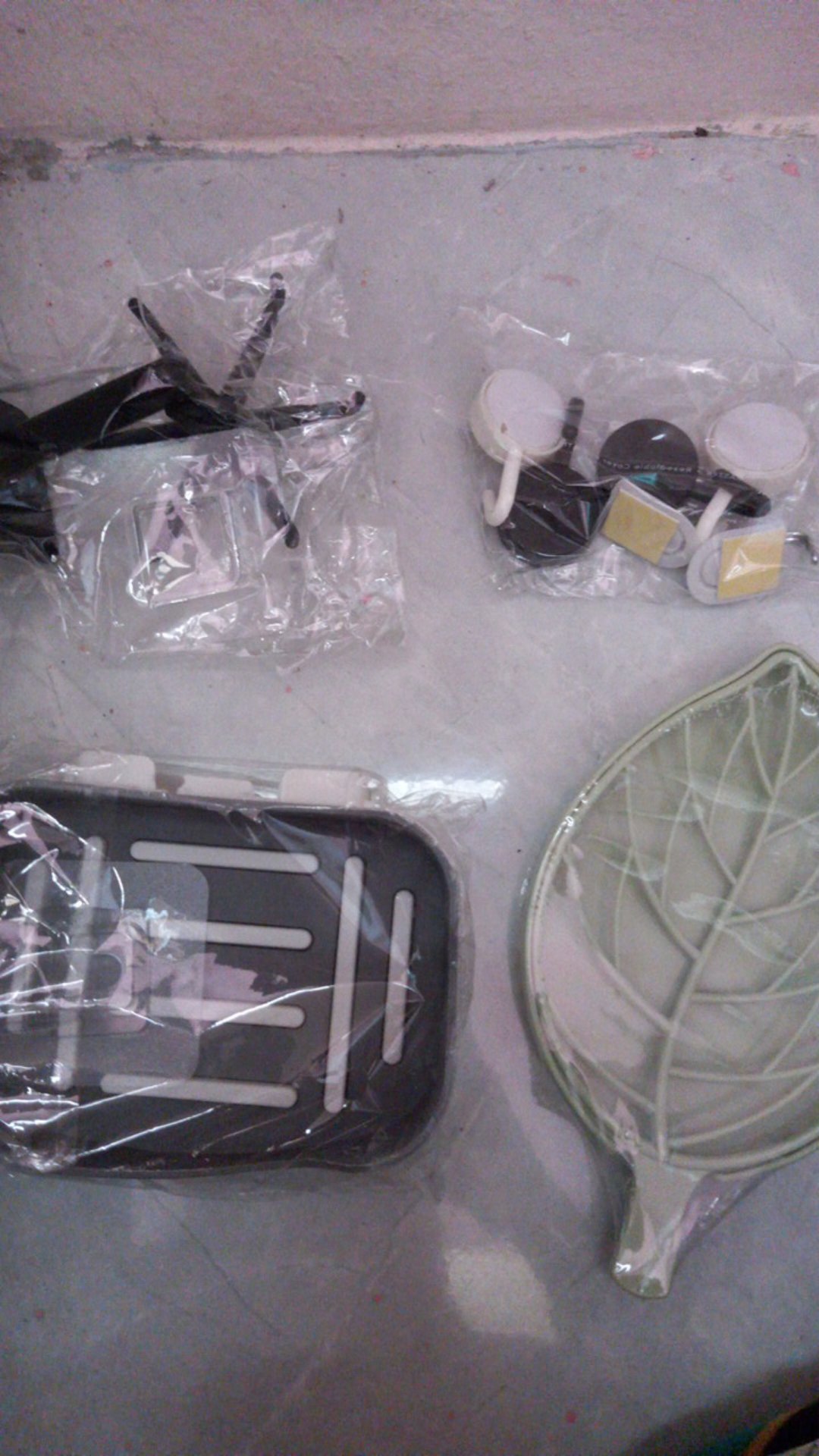 Rak Pengait Gantungan Hook Putar Tempel Dinding Peralatan Masak Dapur