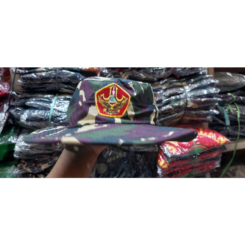 TOPI RIMBA BANSER