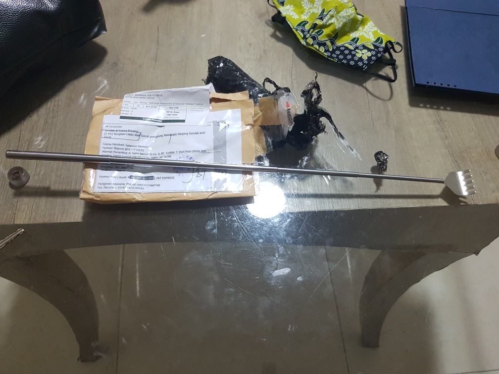 Garukan Punggung Stainless Tongkat Garuk Punggung Alat Garuk Pungung Belakang Anti Karat