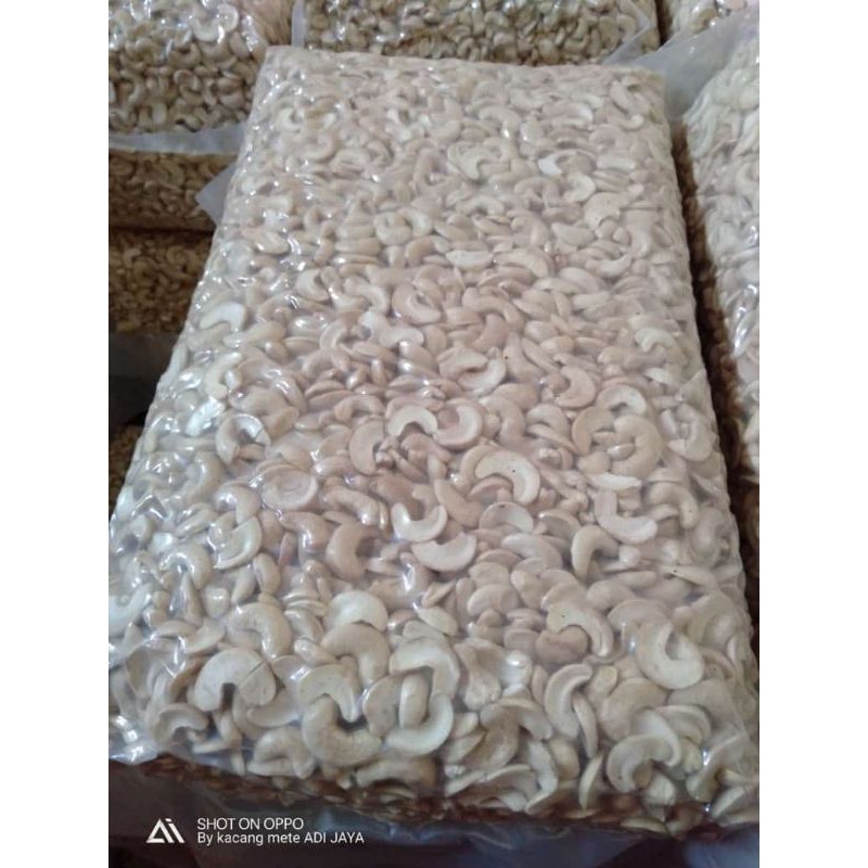 

Kacang Mede belah vakum 10kg
