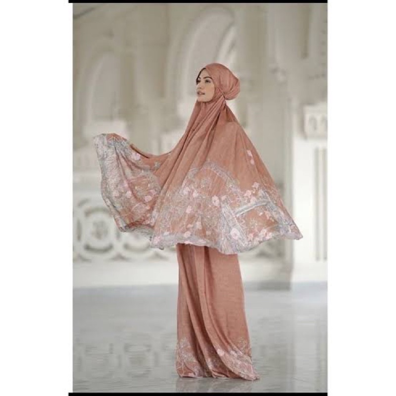 Buttonscarves British Brick Prayer Robe Preloved