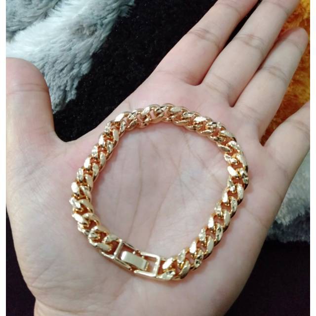 GELANG RANTAI.BAHAN TITANIUM GAK MUDAH LUNTUR