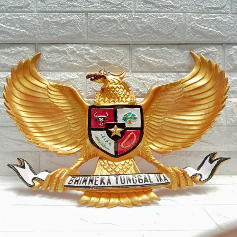 Hiasan dinding Garuda Pancasila
