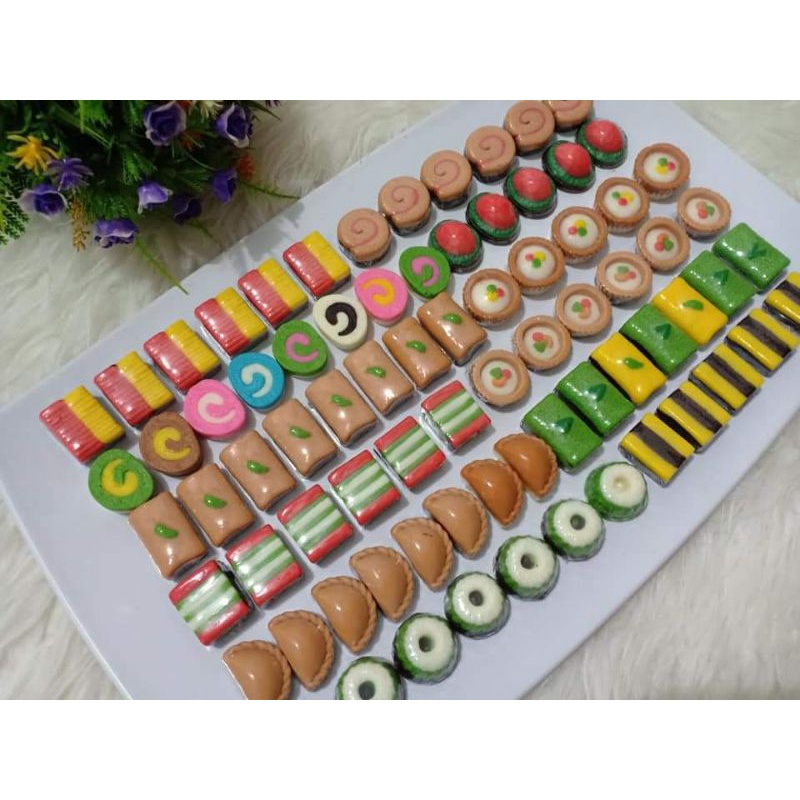 

Coklat Karakter Coklat Kiloan Coklat Lebaran Coklat Bentuk Kue Basah Jajanan Pasar