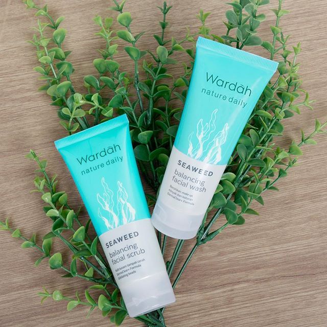 (Pembersih Wajah) Wardah Nature Daily Seaweed Balancing Facial WASH / SCRUB 60 ml - Non Soap Formula - Rumput Laut Seawed Sabun Cuci Muka Sabun Pembersih Pencuci Wajah Foam Cleanser Pemcuci Crub