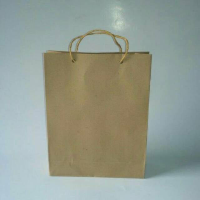 

Paperbag kraft coklat size P18 x L6 x T23 Polos