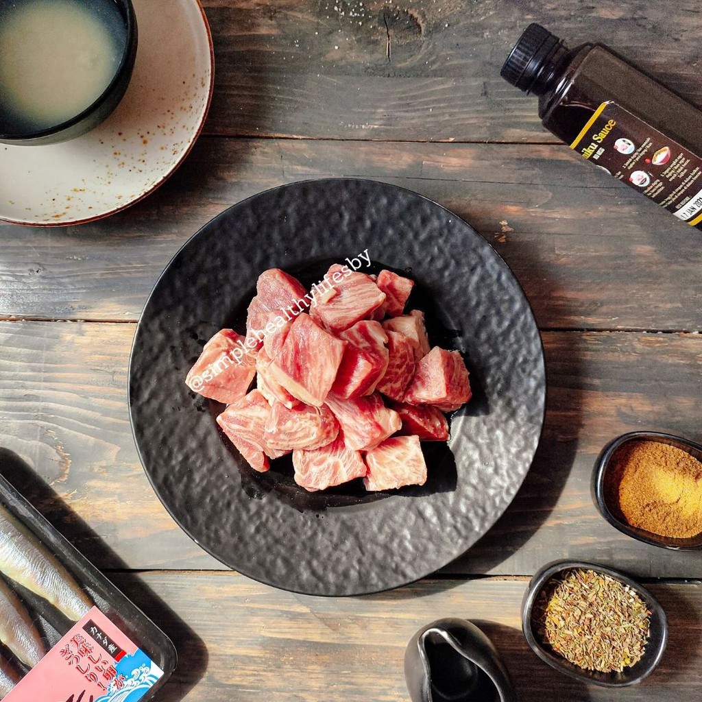

Good / Premium Saikoro Steak Beef Cube (Daging Wagyu Potong Kotak)