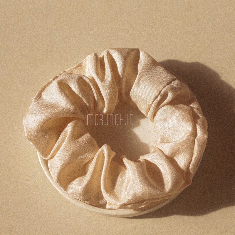 labuan bajo scrunchie