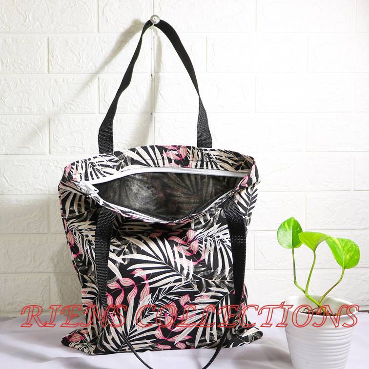 TOTEBAG KANVAS TAS KANVAS TAS WANITA TAS JOGJA SOUVENIR JOGJA MOTIF FLORAL PALM HITAM JAHITAN PREMIUM. Riens Collections