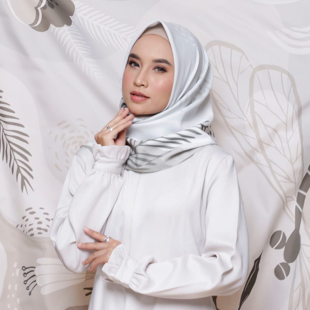 KERUDUNG SEGI EMPAT PRINTING MOTIF JILBAB SEGIEMPAT HIJAB SEGIEMPAT SCARF GYANDRA