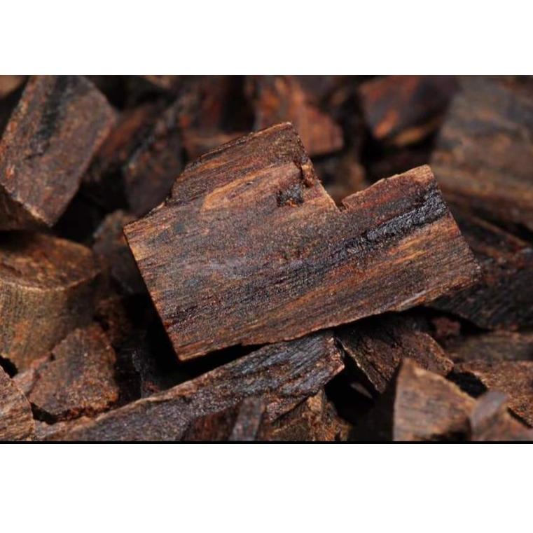 モ cincang atau chips kayu gaharu kalimantan gread A super 500gram さ