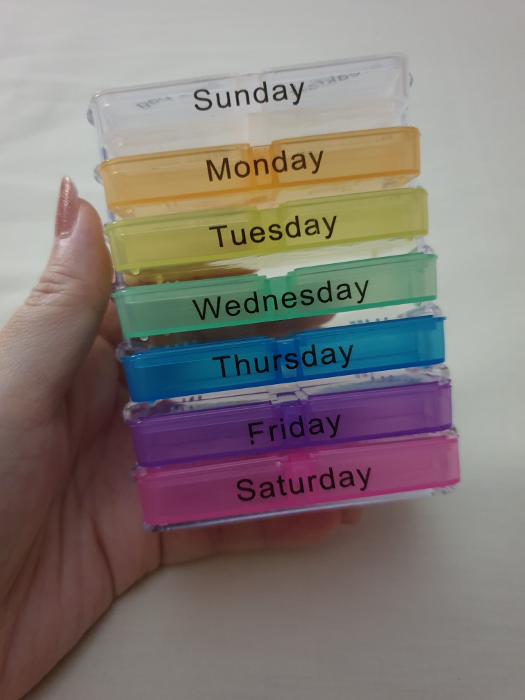 Tempat Obat 7 Hari / Pill Organizer / Kotak Obat 1 Minggu 7 Days