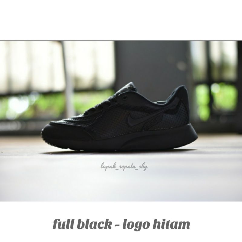 Sepatu Sekolah 39-49 Full Hitam Polos Pria Wanita Big Size Jumbo - Tpr