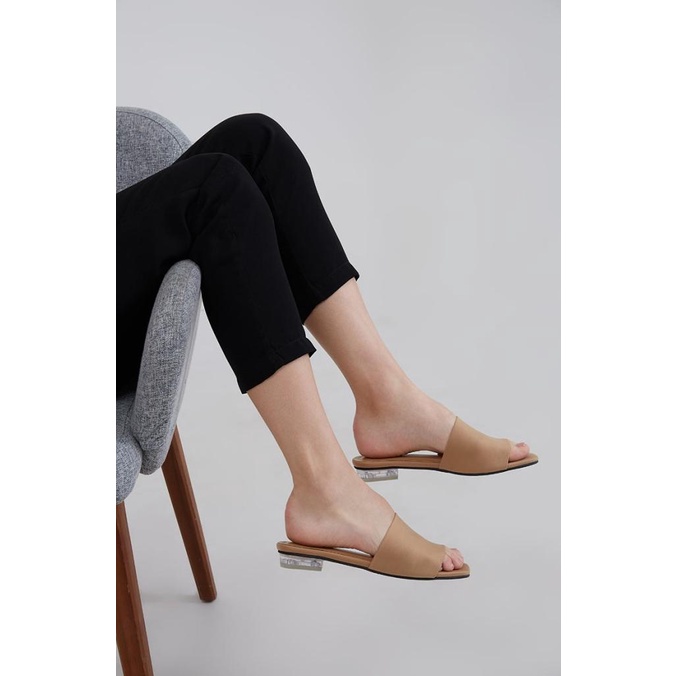 Berrybenka - Sandal Slop Wanita Sofia Ibiza Sandal Wide Strap - Beige,36