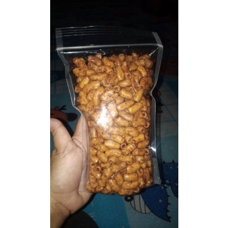 

Makaroni Bantet Pedas/Cemilan Enak/Cemilan Gurih Pedas 250gr