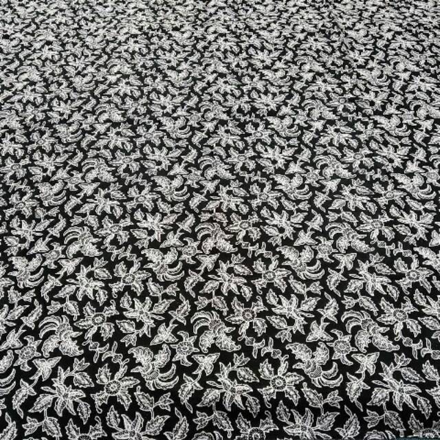 Kain Batik Pekalongan Hitam Motif motif Bunga