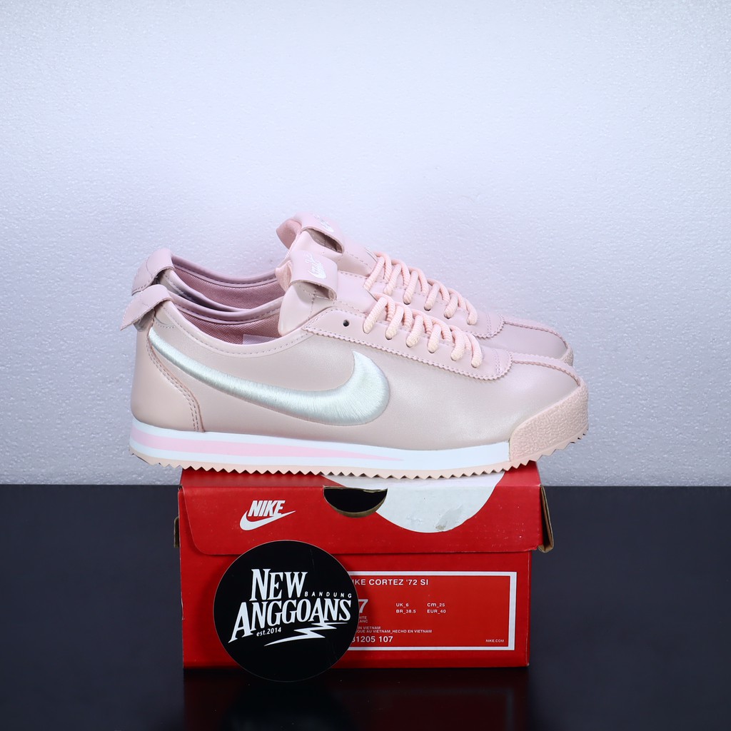 pastel nike cortez