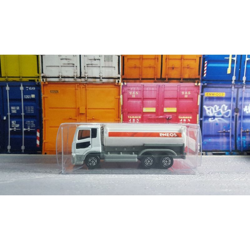 Tomica Nissan Diesel Quon - Eneos (31)