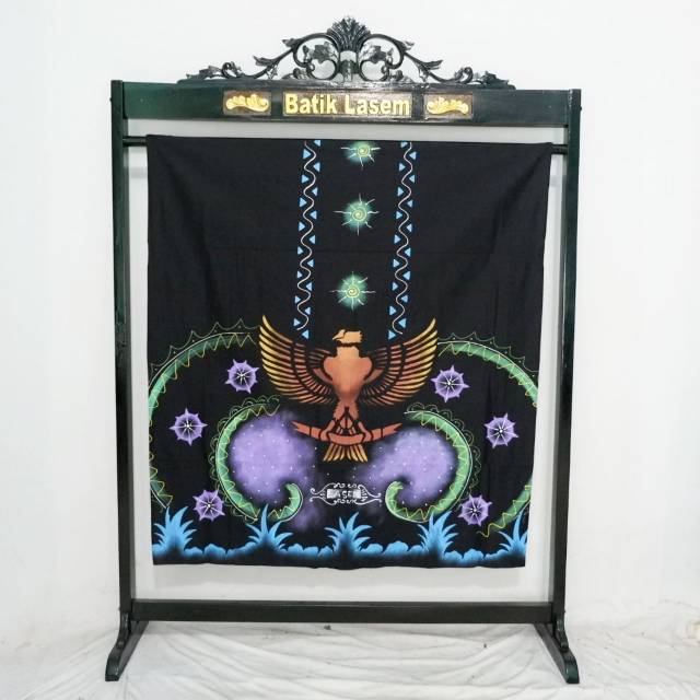 

SARUNG LUKIS ORNAMEN