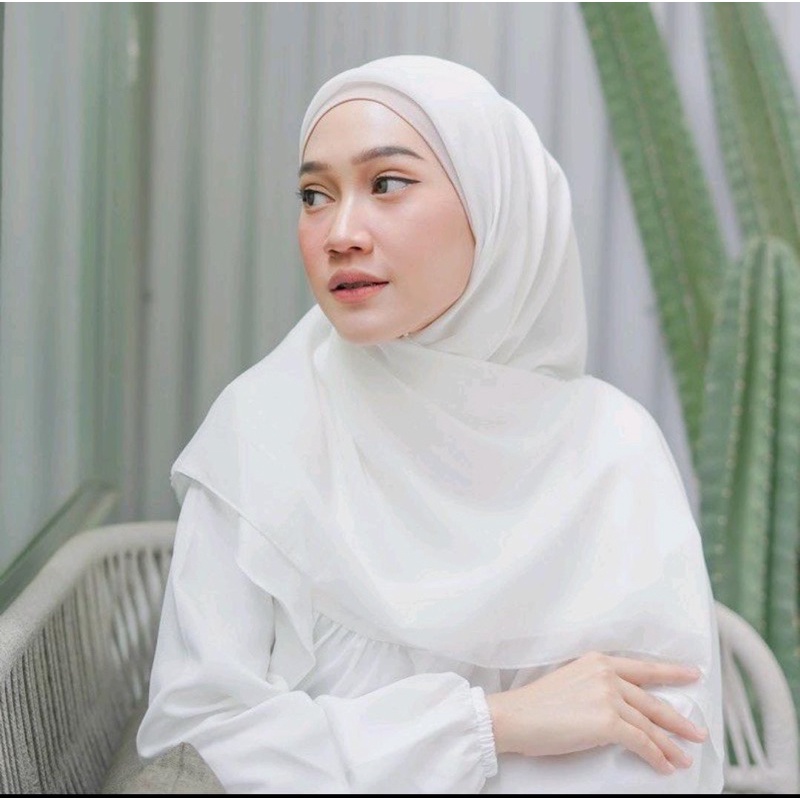 TERMURAH BELLA SQUARE HIJAB SEGI EMPAT BEST QUALITY POLLYCOTTON