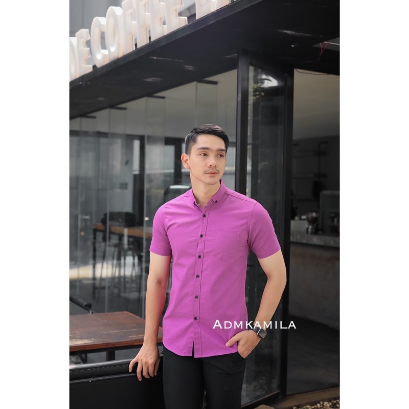 Kemeja pria polos slimfit kasual basic HeM lengan pendek ungu