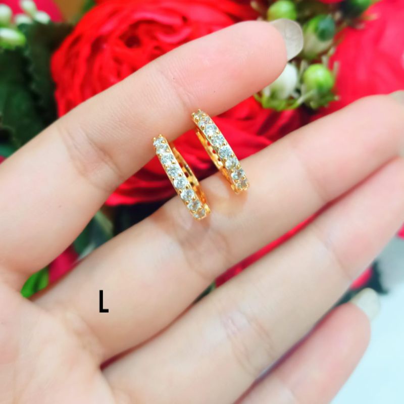 anting jepit permata baris satu perhiasan wanita titanium gold