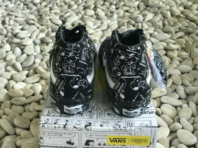 Sepatu Vans SK8 High Premium Snoopy Peanuts Black