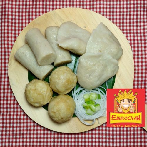 

Pempek Palembang - Paket Kapal Selam & Kulit size reguler - Asli Tenggiri