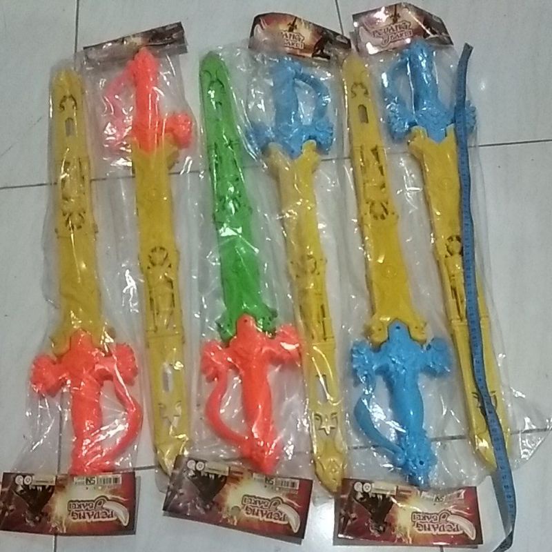 Mainan pedang plastik