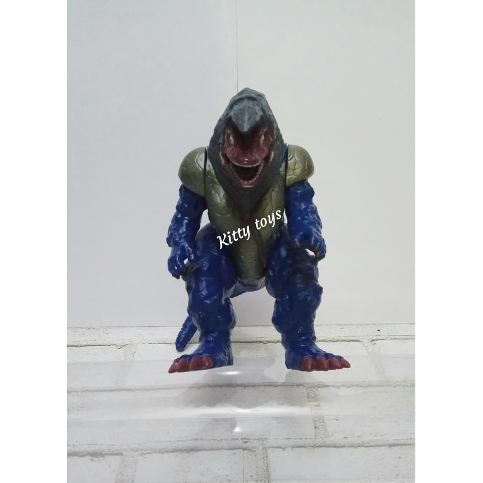 ULTRAMAN GINGA ULTRA MONSTER GOLZA MAINAN ANAK ACTION FIGURE ULTRAMAN
