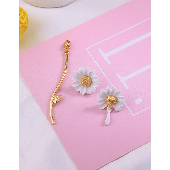 LRC Anting Tusuk Fashion Flower Drop Oil 925 Sterling Silver Asymmetric Flower Earrings D13949