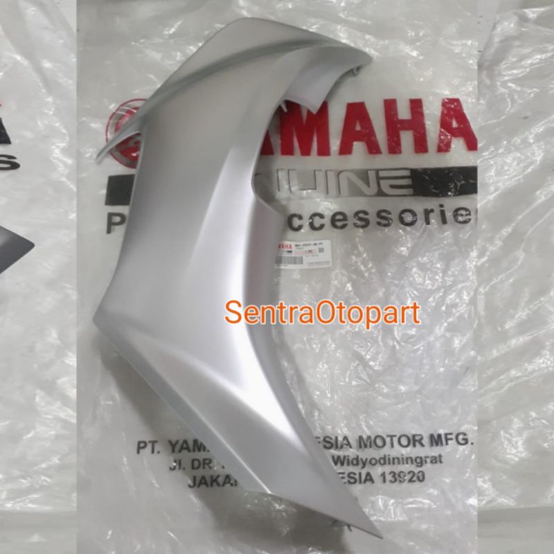 Sayap legsil legshield luar kanan aerox new 2021 silver original ygp bbpf835v00p5