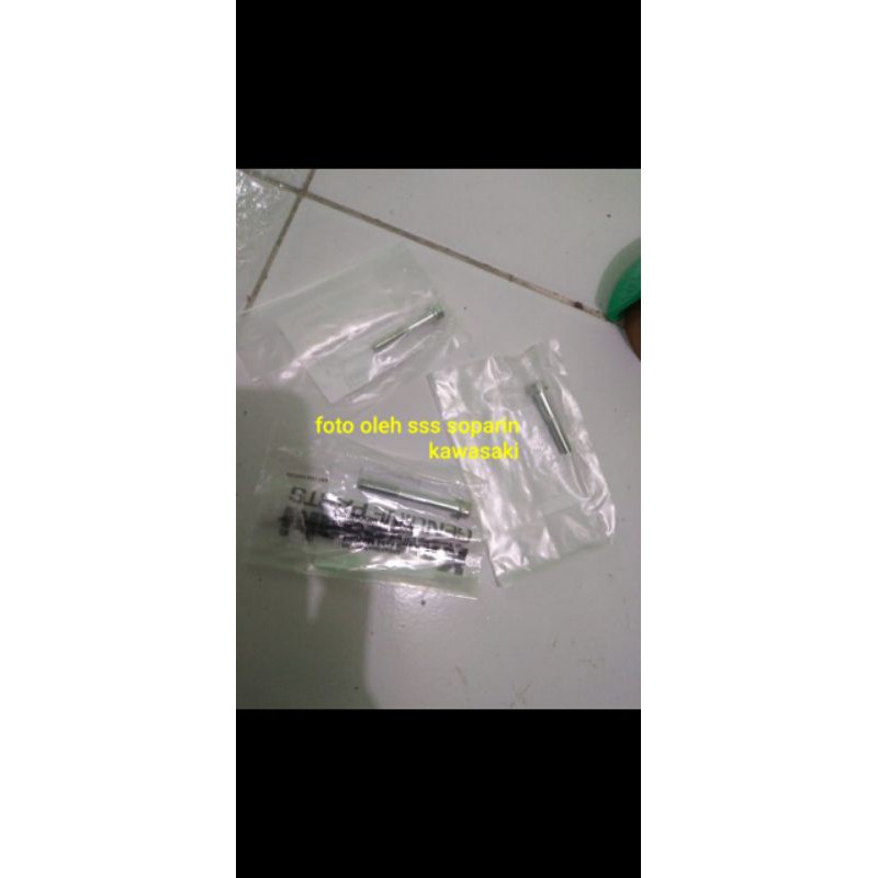 baut tutup gear depan ninja r