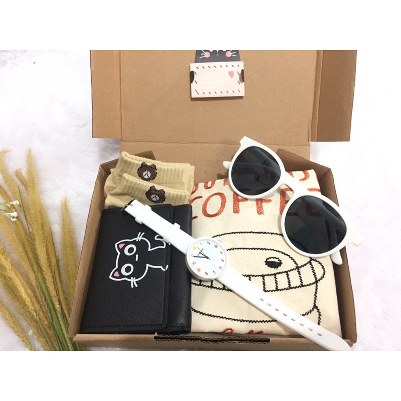 

GIFT BOX / HAMPERS TOTEBAG/ BELLA SQUARE (bisa request ucapan)