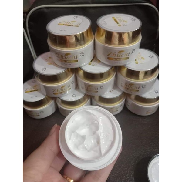 Rahasia kulit glowing & awet muda dengan ZHUCHI SKINCARE ✨ yang berfungsi untuk :✔️ Anti aging ⠀⠀⠀⠀⠀