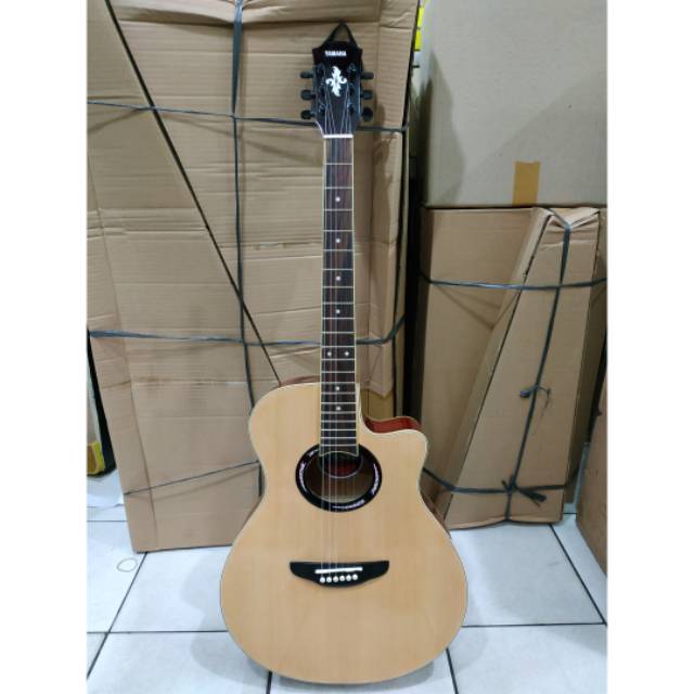 Gitar Akustik Elektrik Yamaha Tipe Apx500 Natural Eq Toner