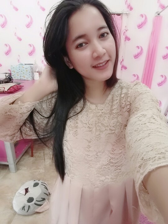 Batik Couple Princes Hayunda Sarwendah Anami Kebaya Modern