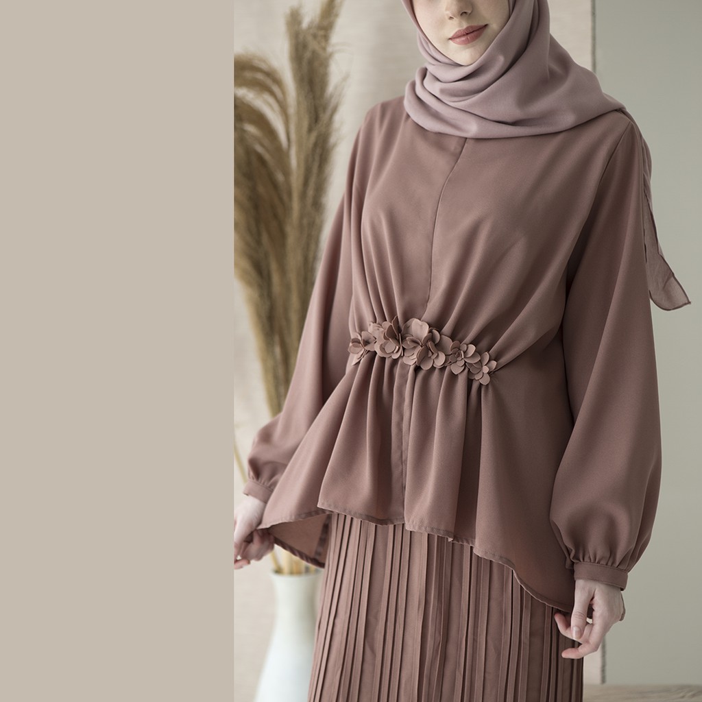 Kamila by Aska Label - Atasan dan stelan warna pink coklat dan navy dengan details bunga dan busui friendly