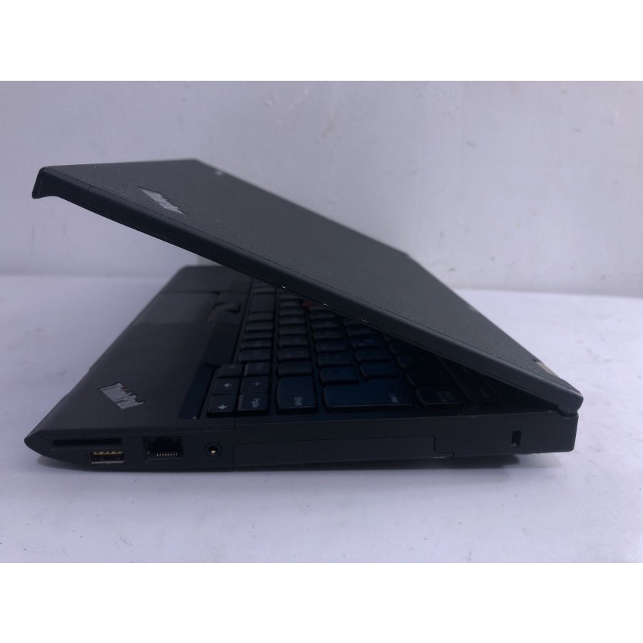 Laptop Lenovo Thinkpad X230 Intel Core i5 8GB DDR3 / HDD 320GB / Second Murah