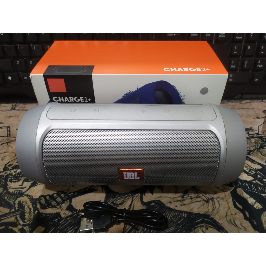 Speaker Charge 2+ Bluetooth Wireless Speaker Charge 2+ Super Bass bisa USB dan Micro SD juga AUX