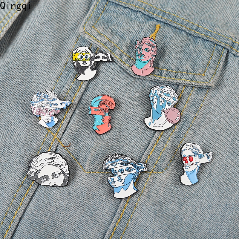 Bros Pin Enamel Bentuk Patung Kartun 8 Gaya Untuk Hadiah Teman