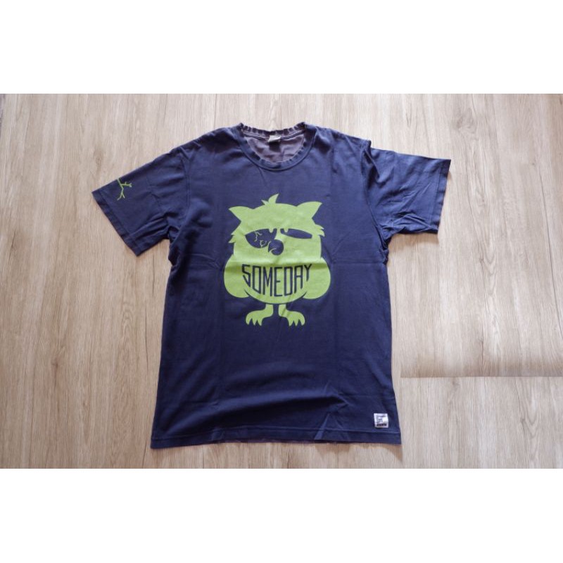 Kaos Uniqlo collab second