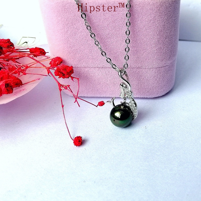 New Popular Mermaid Black Pearl Pendant Necklace