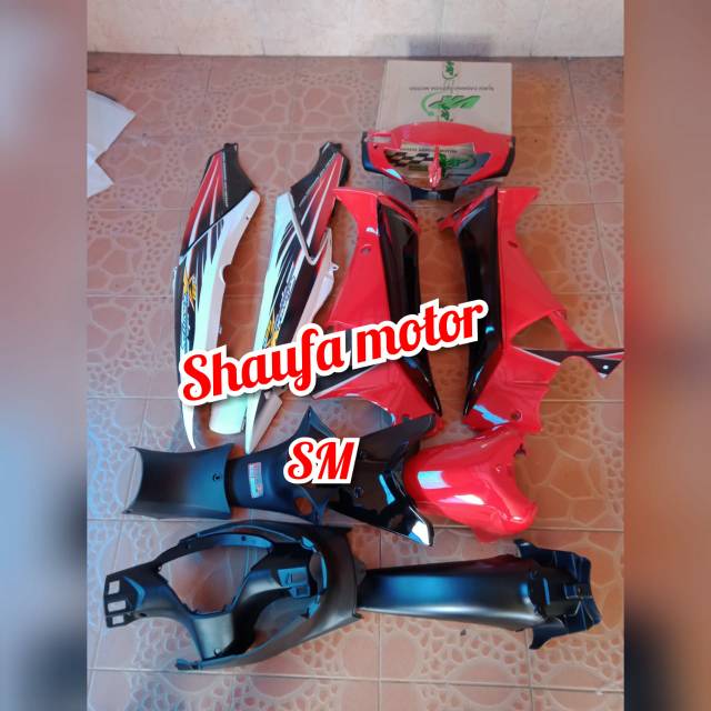 Cover body supra x 125 old merah putih 2005 2006