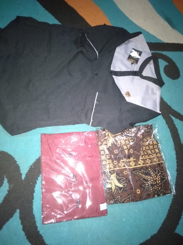 Kemeja Batik Pria Lengan Pendek Motif Daun Jati