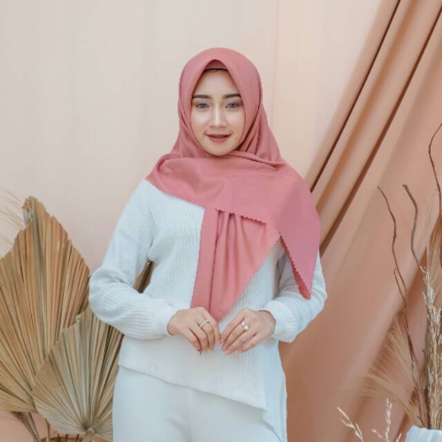 Hijab Voal Miracle Segiempat Oskara Azara Voal Miracle Laser Cut / Hijab Segiempat Oskara