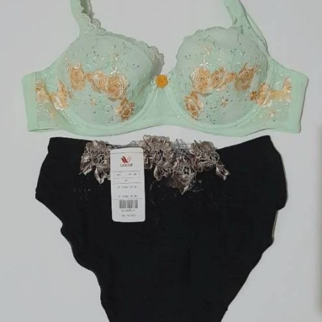 Bra Set Wacoal pakai kawat